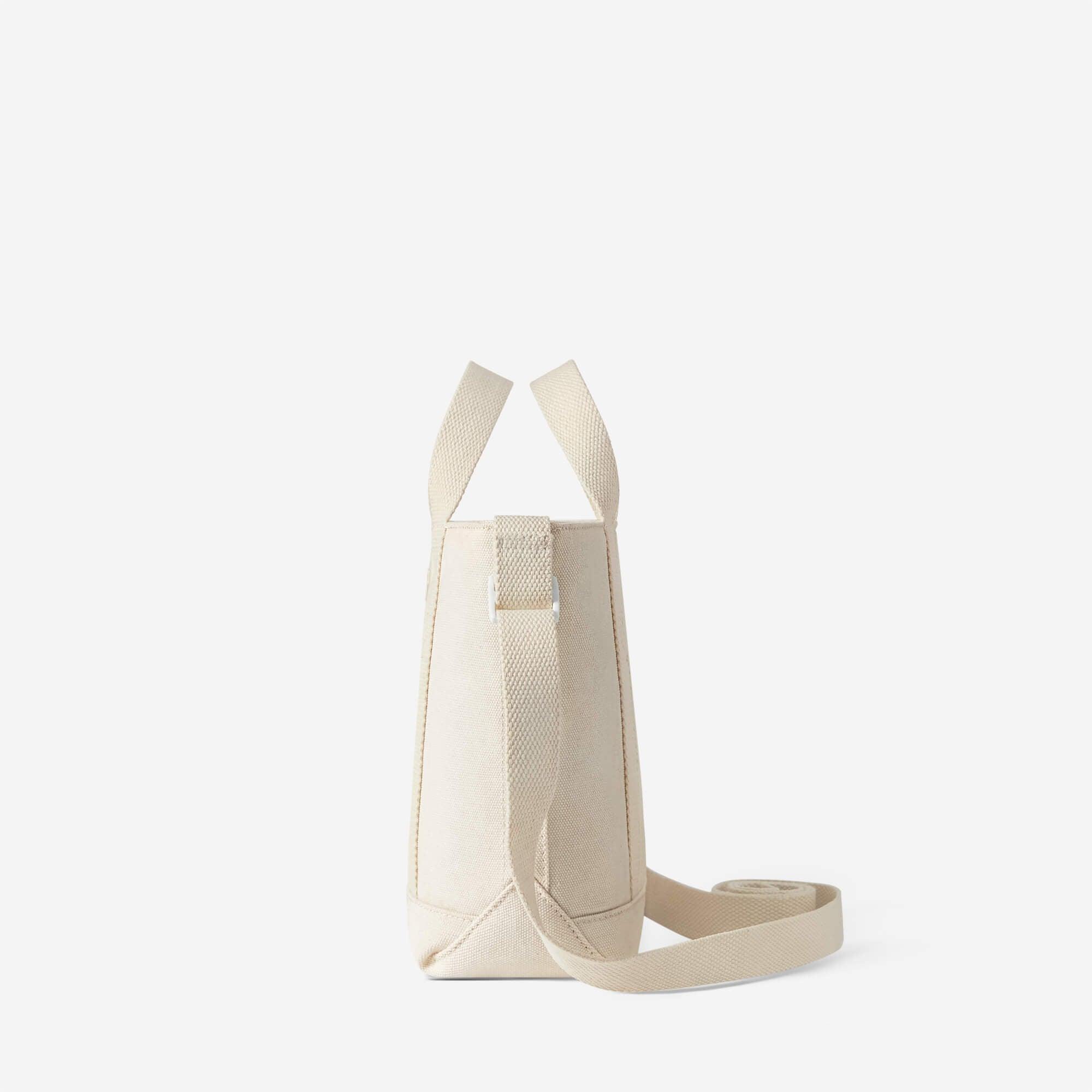 Cruz de Young Hull | Recycloth | Algodón reciclado