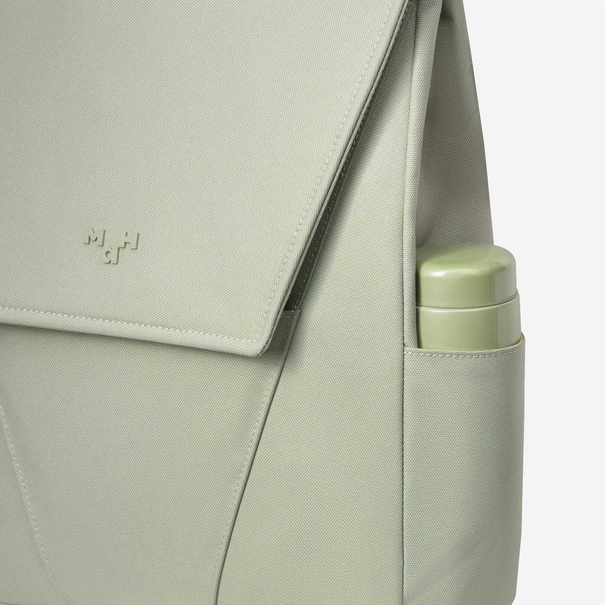 Minimalist Backpack For Daily Use