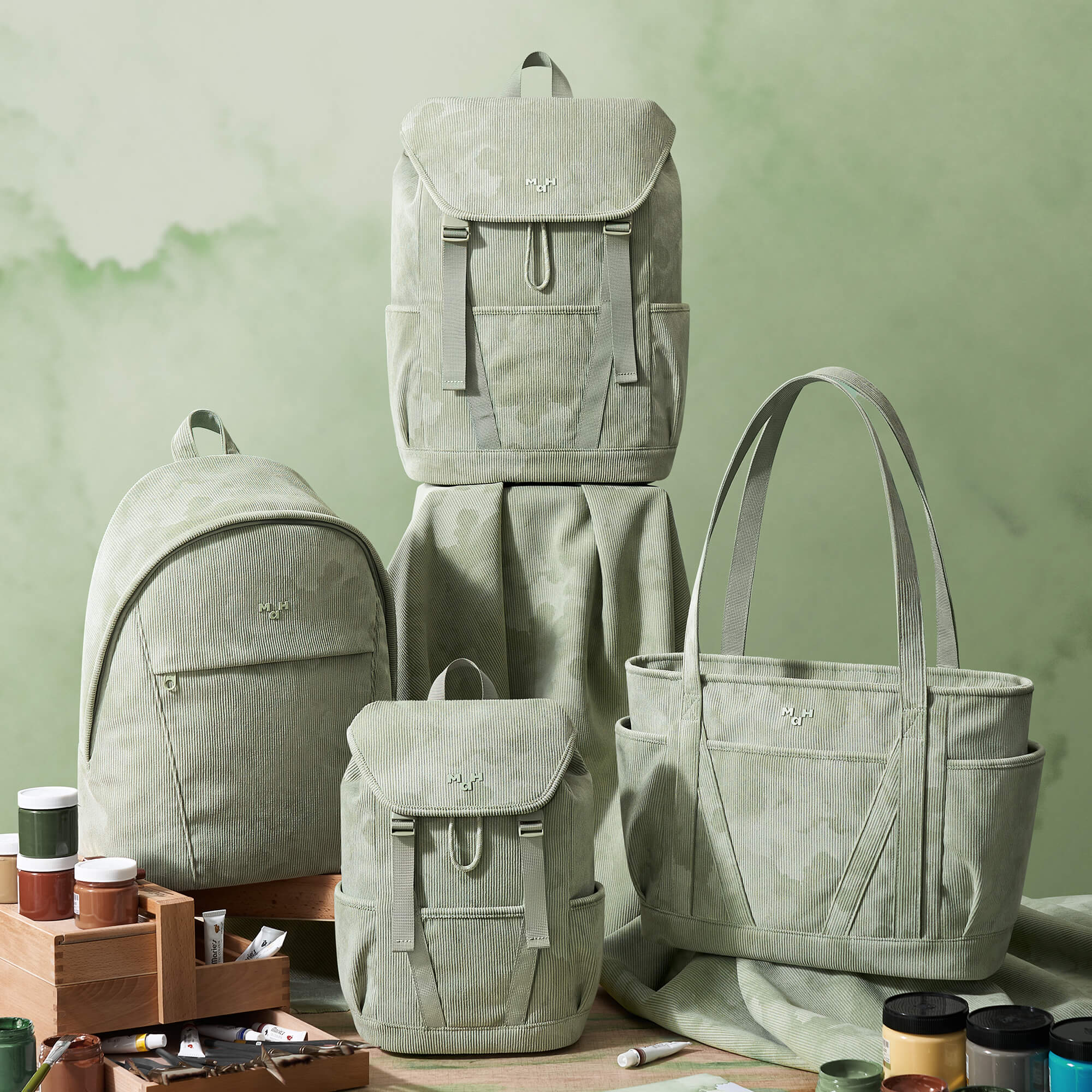 Young Tour Backpack | Corduroy | 18L