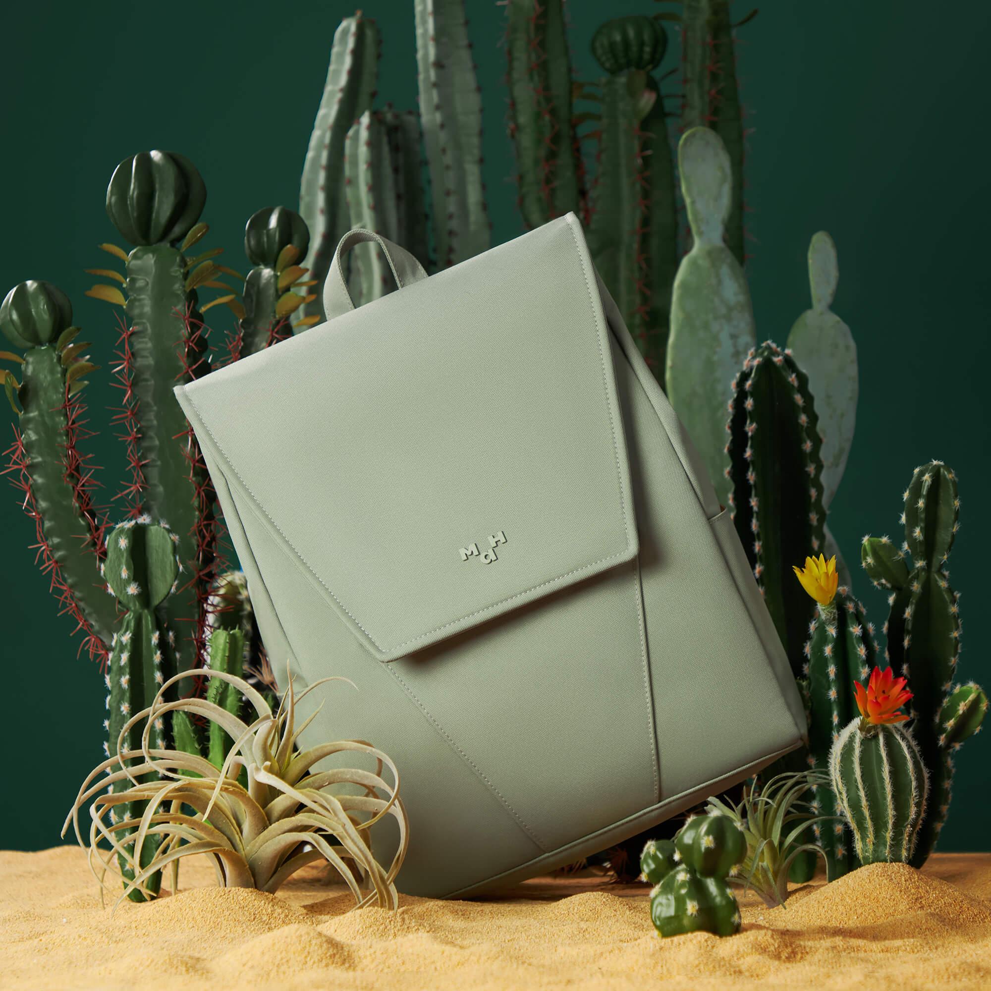 Minimalist Backpack For Daily Use