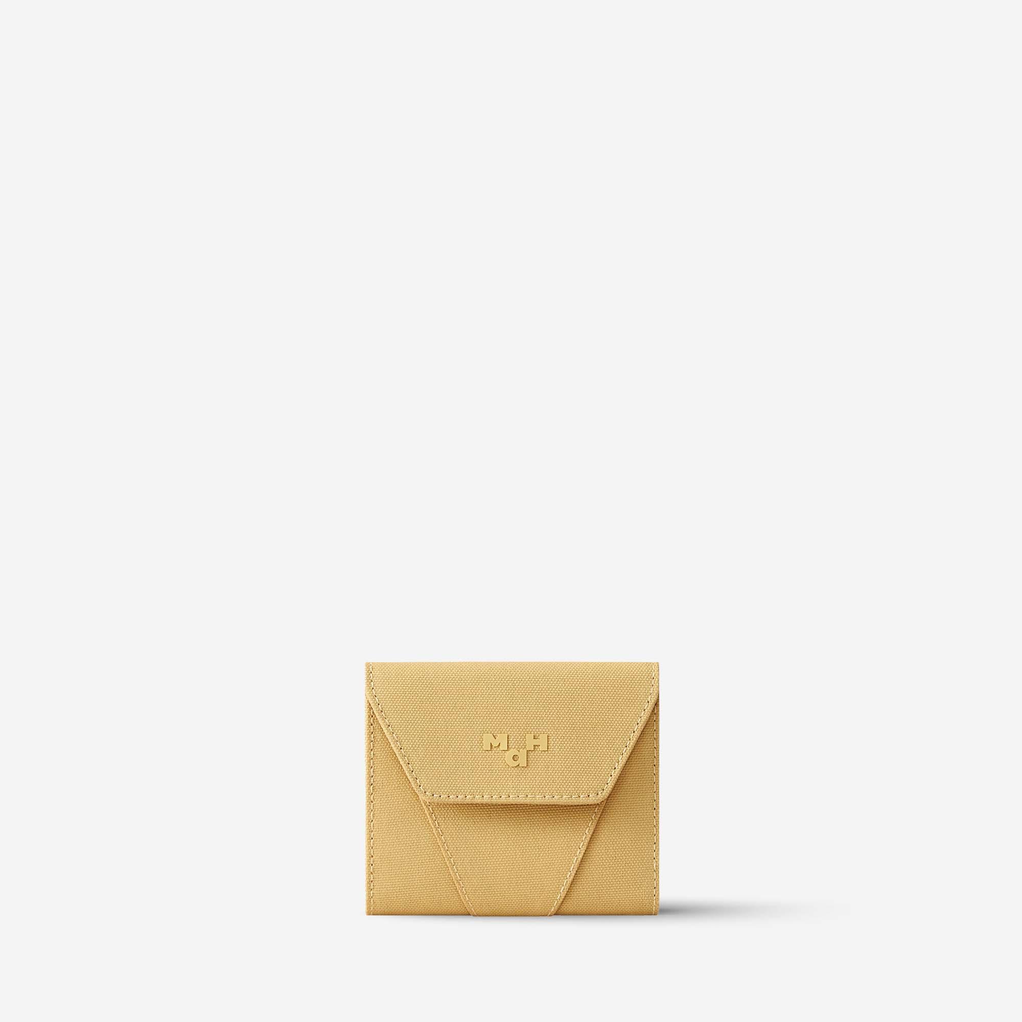 Young Echo Wallet