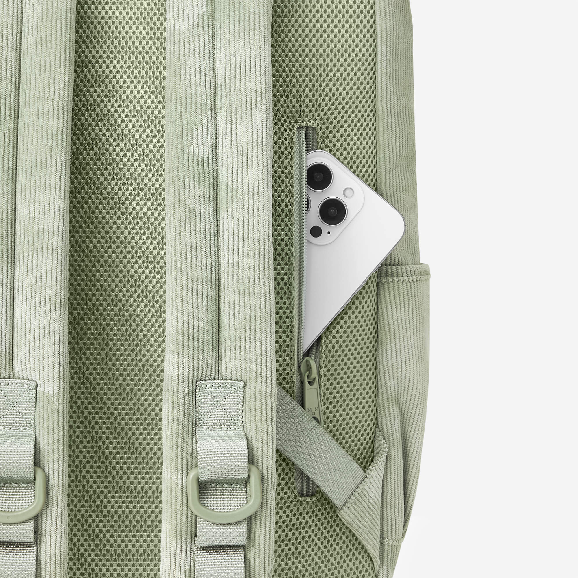 Young Tour Backpack | Corduroy | 18L