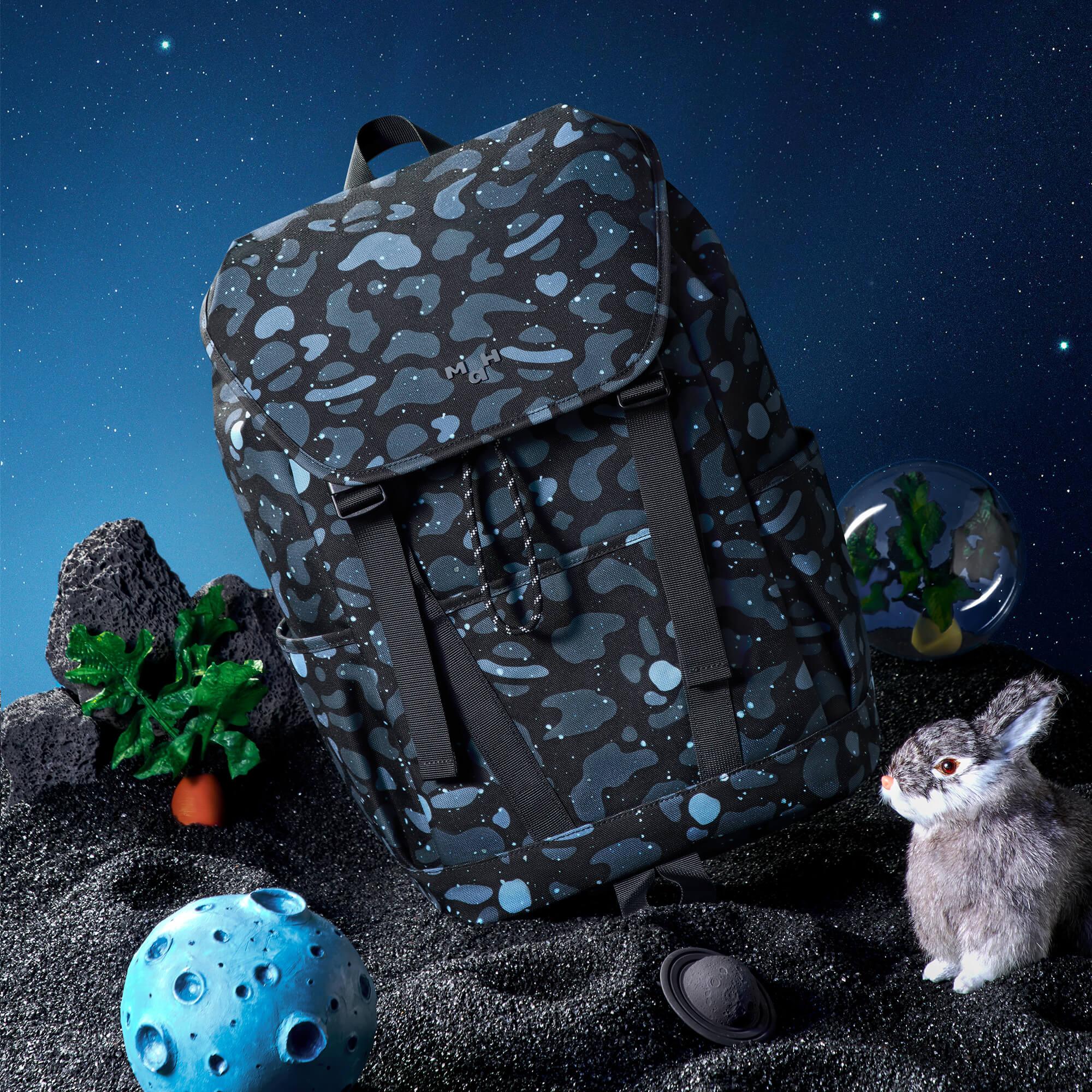 Young Tour Backpack | The Bunny's Flight | 18L